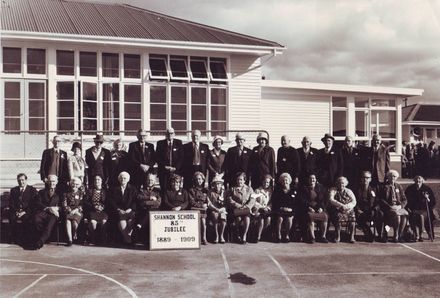 Pupils of 1889-1909 at 85th Jubilee, Shannon School, June 1974