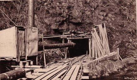 No.7 {? No.1} Tunnel outlet at Arapeti, 5 September 1922 - Resource cover image