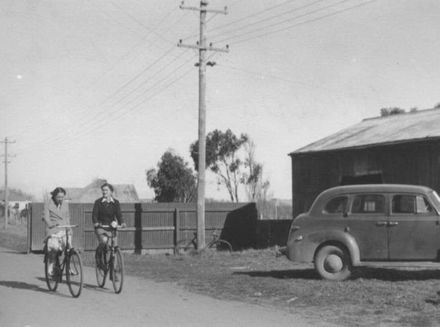 Woolpack and Textiles Workers Cycling to Work, c.1940