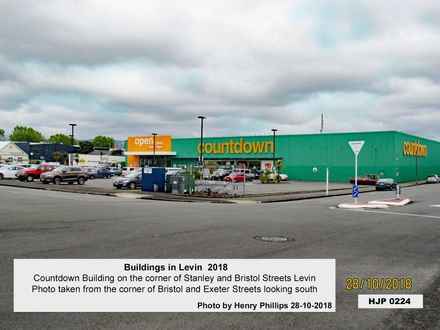 Countdown Building on the corner of Stanley and Bristol Streets Levin 28-10-2018
