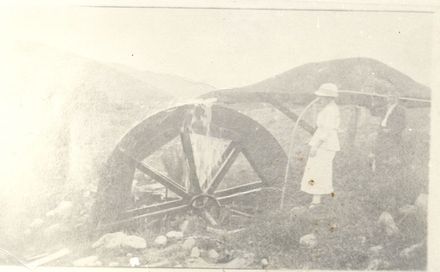 Children at waterwheel on Manakau River - Resource cover image
