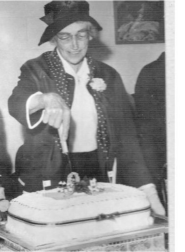 Mrs Macdonald at Silver Jubilee 1966 - Resource cover image