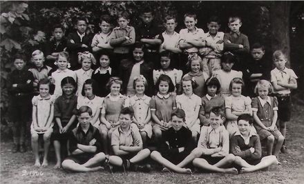 Poroutawhao School Middle Class Photo 1946