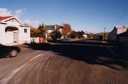 Manakau Post Office and Hotel