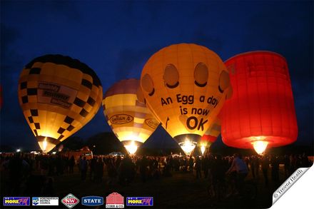 Night Glow Poster 2005 - Resource cover image