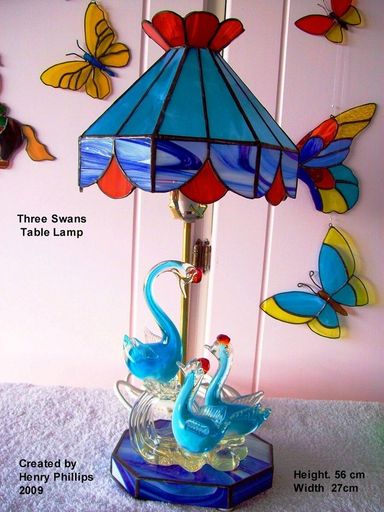 Three Swans stained glass table lamp