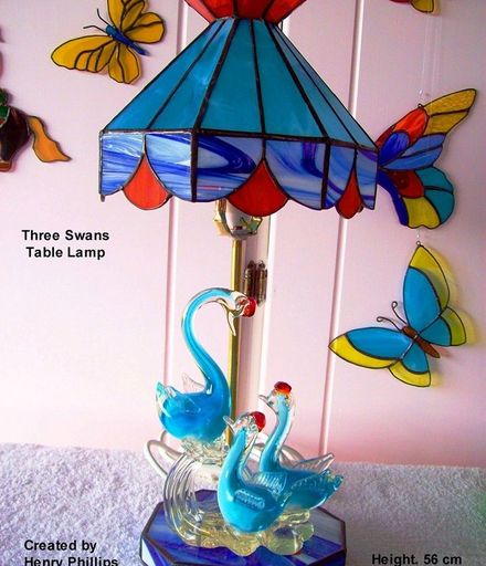 Three Swans stained glass table lamp