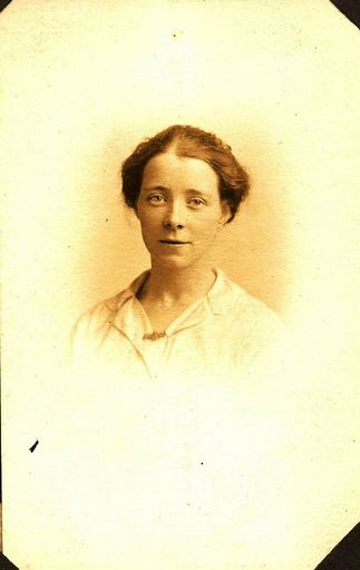 Young woman. c1914-18. - Resource cover image