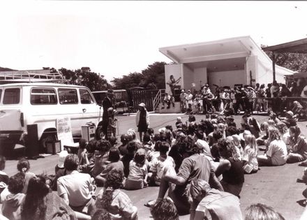 Larry Skyes Magical Fun Show, 1980's-90's