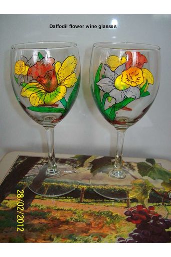 Hand painted Daffodil flower wine Glasses