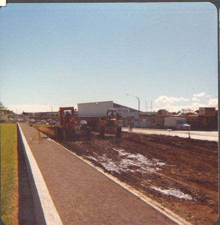 State Highway 1. Widening south end 1975 - 76 - Resource cover image