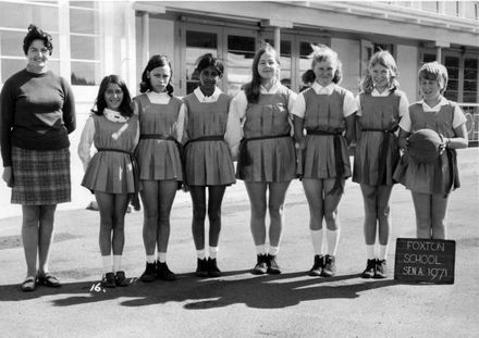 Foxton School Senior A Netball Team 1971