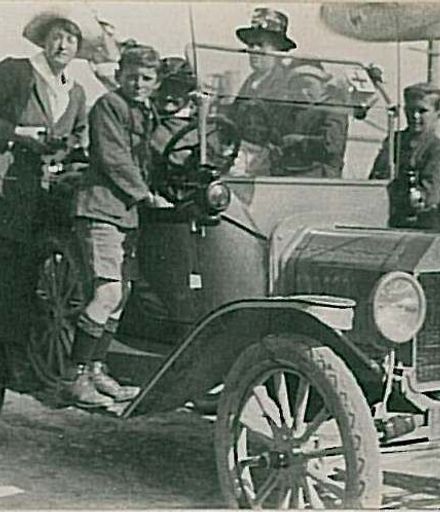 14a In parade at end of World War I, Levin