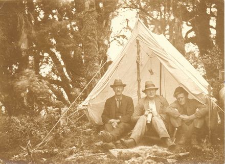 Waiopehu Track - Working Party (Sept 17-18 1927)