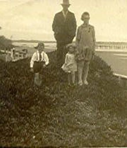 Short Family at Foxton Beach