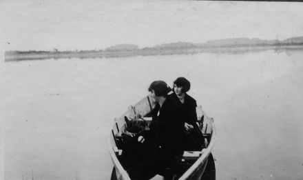 Rowboat on Manawatu River 1922