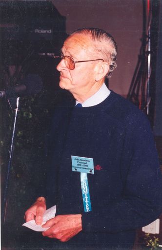Mr John Goodwin proposing the toast to the school - Resource cover image