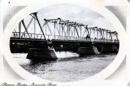 First bridge over Manawatu River at Shannon, 1908 to 1924