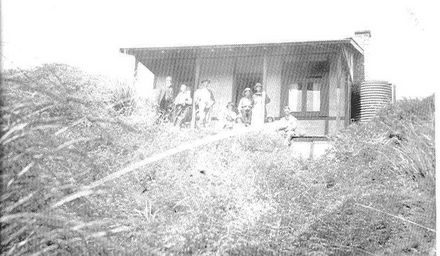 Kerslakes' Cottage Hokio Beach