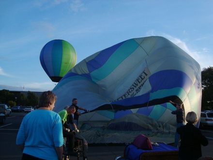 2011 Balloons - Thursday afternoon inflating in the Levin Mall carpark - Resource cover image