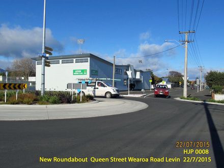 HJP 0008 New Roundabout  Queen Street Wearoa Road Levin  22-7-2015 - Resource cover image