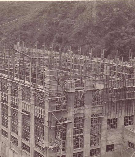 Powerhouse during construction, 1923