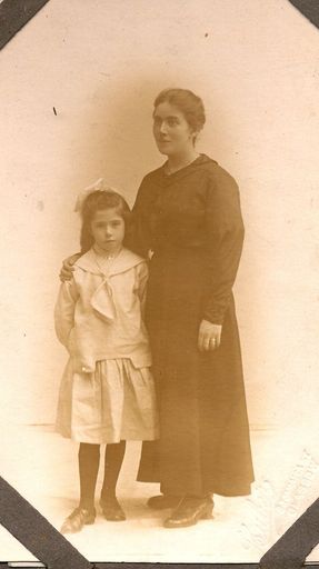 Mother and Child. 1914-1918. - Resource cover image