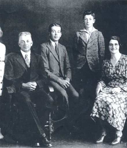 Cecil and Rose Wright with their family - 1938