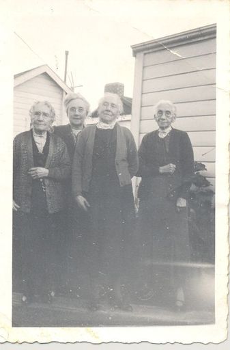 Four sisters of Vincent Ransom