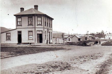 Plimmer Terrace looking south from Albion Hotel, 1894