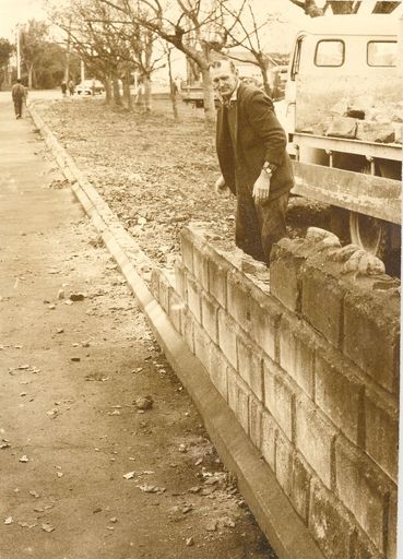 Removing block fence, Weraroa Domain, 1971