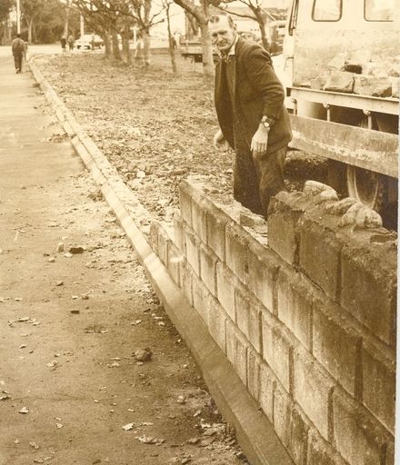 Removing block fence, Weraroa Domain, 1971