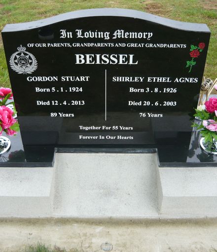 The Headstone of Gordon Stuart Beissel and Shirley Ethel Agnes Beissel (nee Treen)