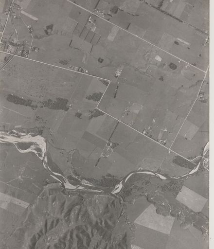 Ohau River from Ohau to Kirkcaldies Bridge, 1942