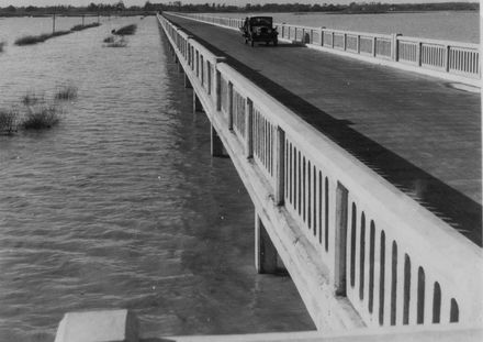 Whirokino Bridge and Flood, 1939