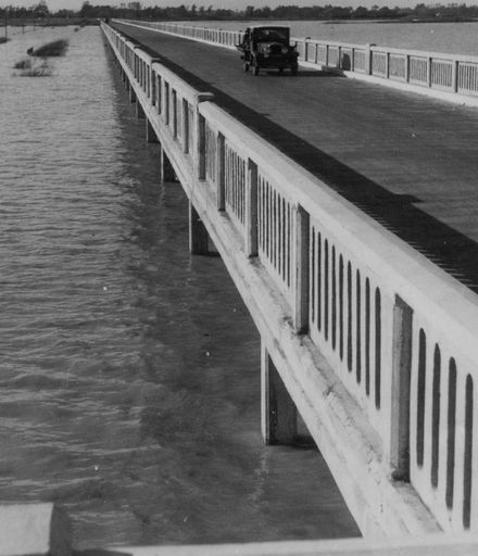Whirokino Bridge and Flood, 1939