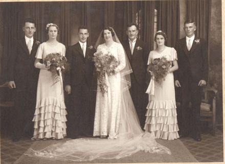 Wedding Party - Maisie (nee Ransom) and Cliff Wilkinson, 1935