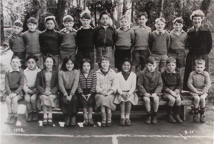 Poroutawhao School Standard 1 Class Photo 1958 - Resource cover image