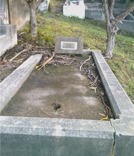 Amos Burr's Grave, Karori Cemetery, Wellington (3)