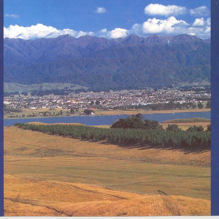Lake Horowhenua, Levin and Tararua Ranges