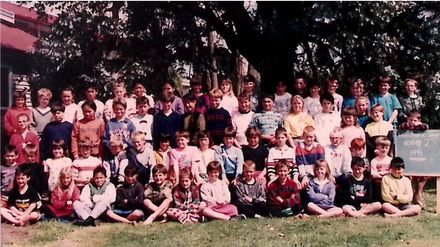 Poroutawhao School Room 2 Class Photo 1991