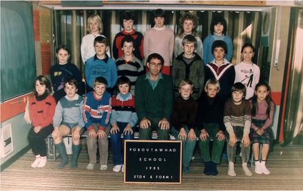 Poroutawhao School Standard 4- Form 1 Class Photo 1985