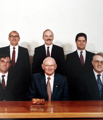Members of the Board (6), January 1992