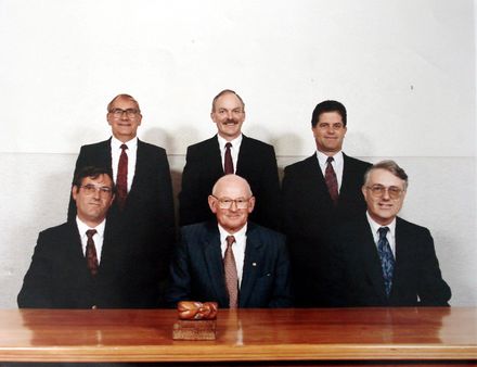 Members of the Board (6), January 1992