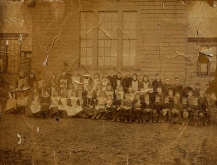 Foxton School Staff and Pupils in the late 1800s