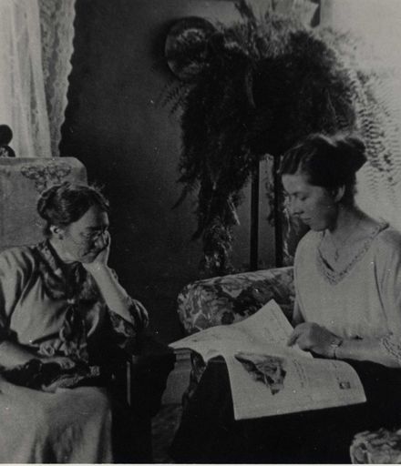 Mrs Gertrude Hallam and Miss Freda Cameron, c.1920