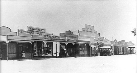 East side of Oxford St., Levin c. 1907