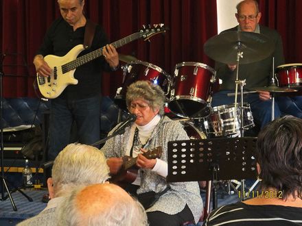 1100  Levin Country and music variety club - Resource cover image