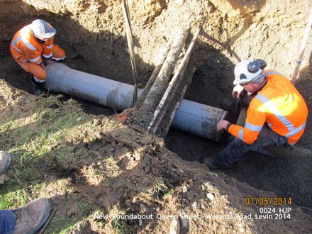 New  Roundabout  Queen Street - Weraroa Road Levin 2014_0024