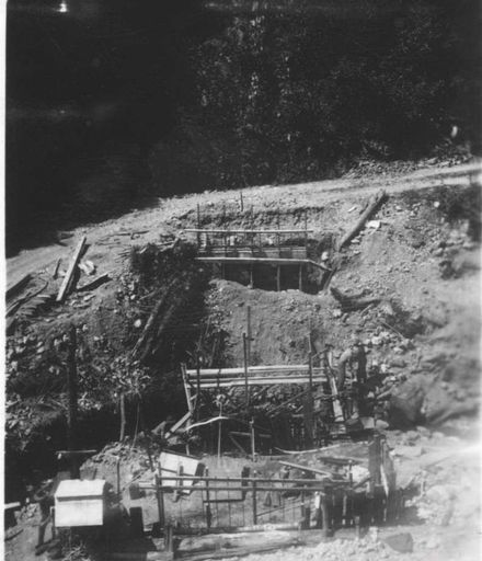 Constructing foundations for new bridge over Tramway Creek, Mangahao, 1936